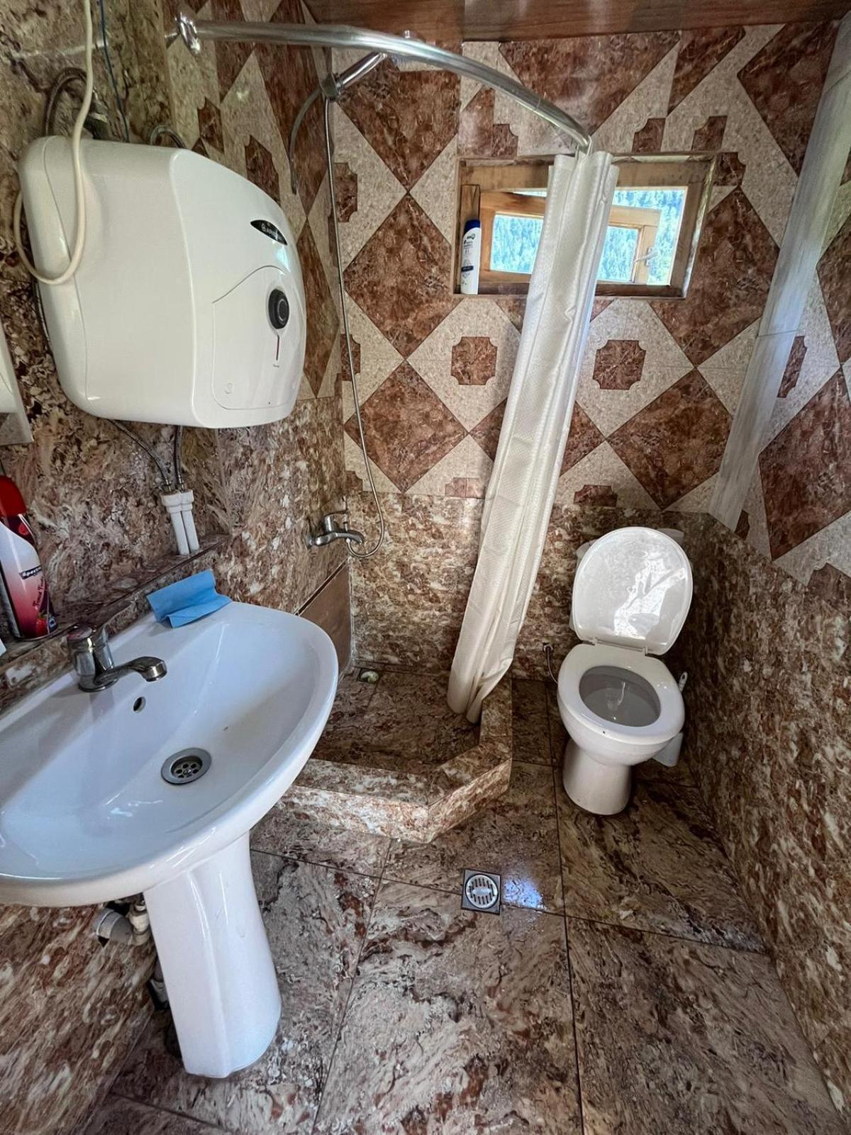 אוני Tsknari Oda מראה חיצוני תמונה